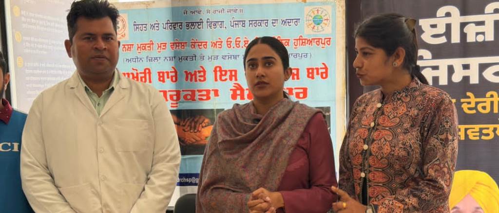 एसडीएम गुरसिमरनजीत कौर द्वारा मिशन स्माइल 30 हेल्प डेस्क का निरीक्षण नशा मुक्ति का संदेश